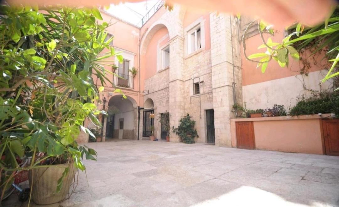Saint Patrick Guest House Barletta Eksteriør bilde